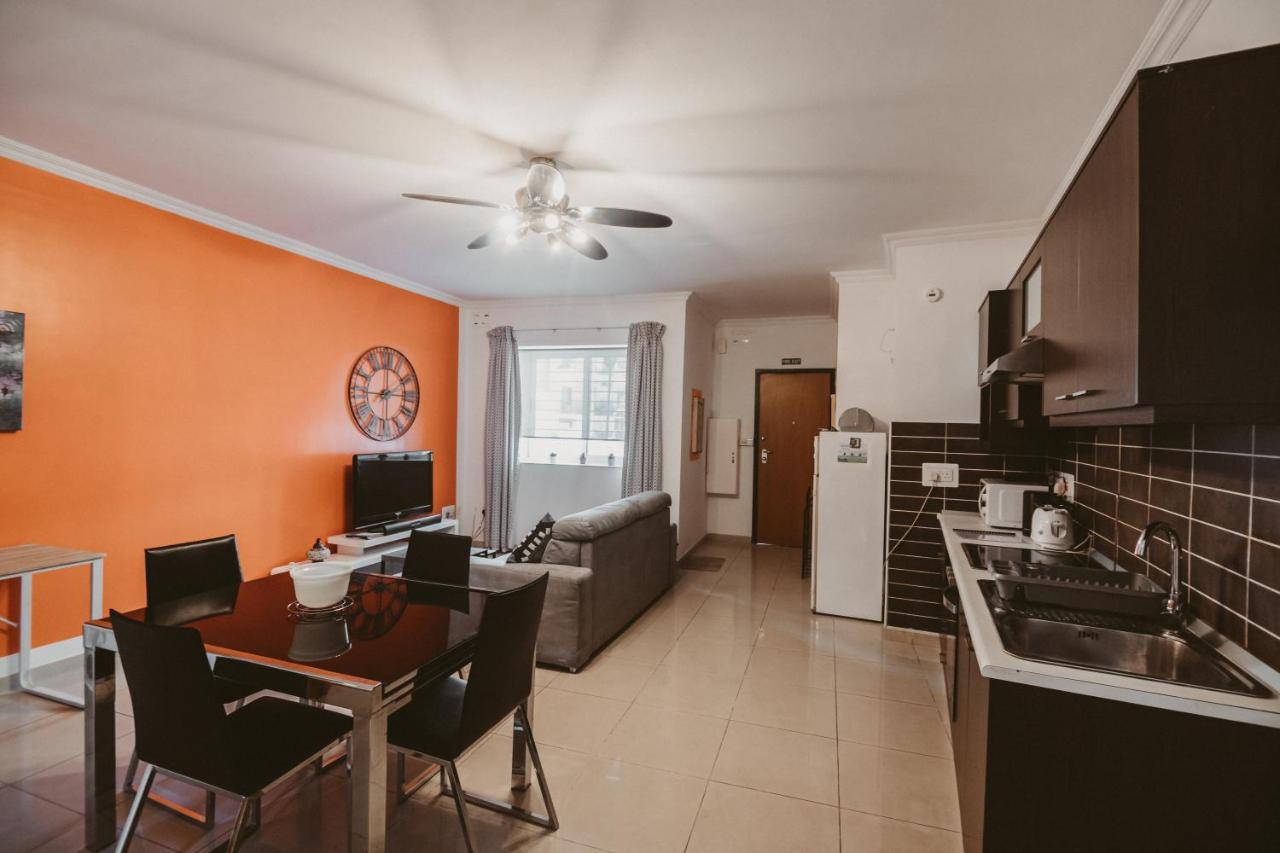 Apartment Lovely, 2br Home, Just Off St Julians W/ac By 360 Estates Is-Swieqi